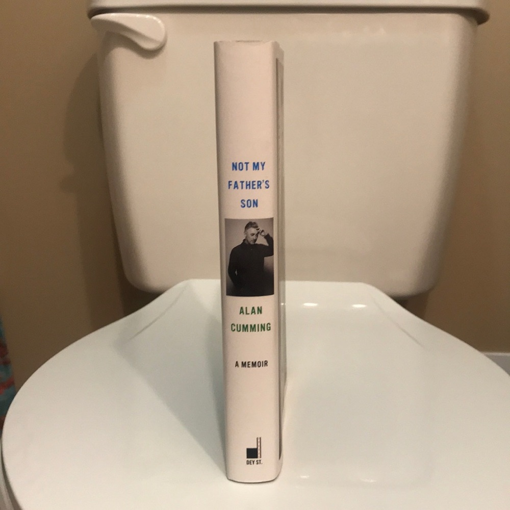 ⚡️FP⚡️Alan Cumming “Not My Father’s Son” book - Picture 2 of 9